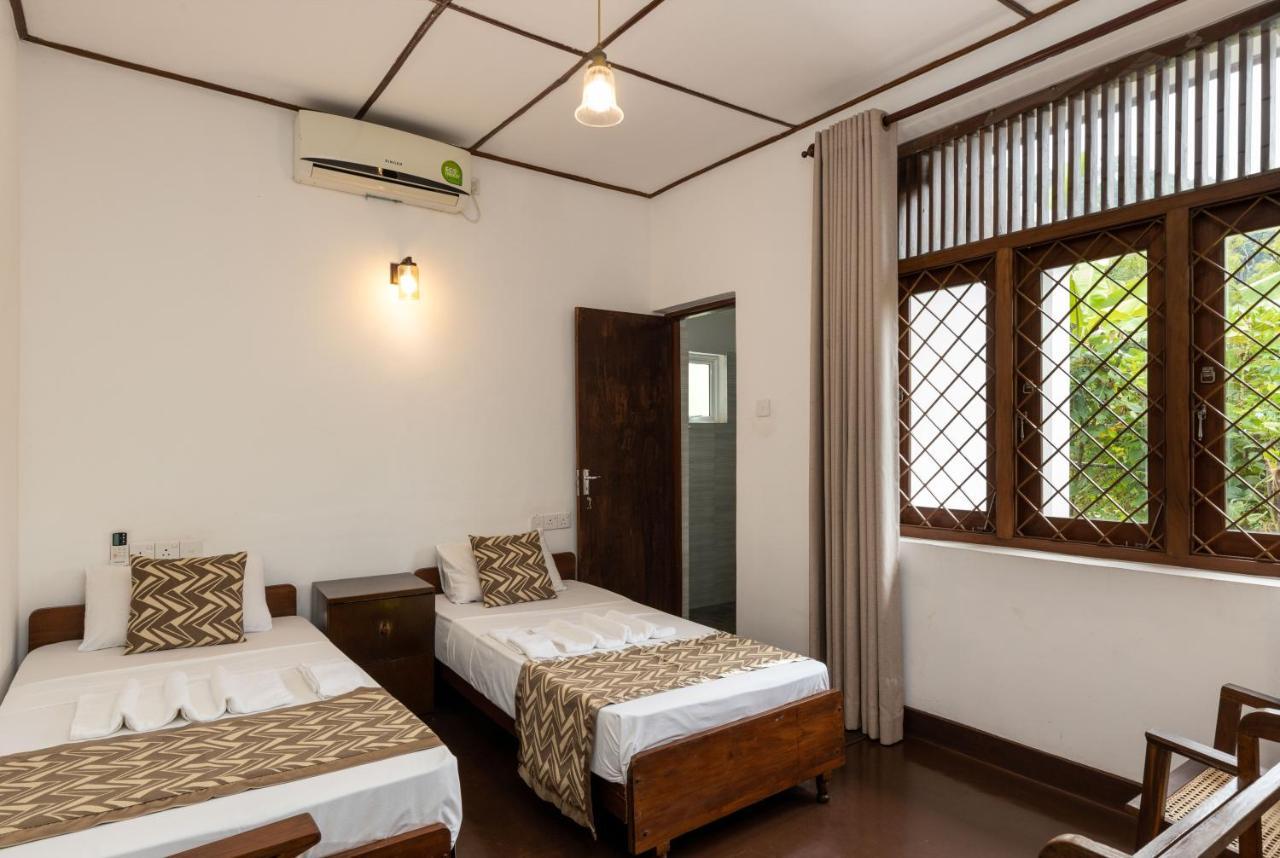 Surveyor'S Residence Bungalow Kandy Exterior photo