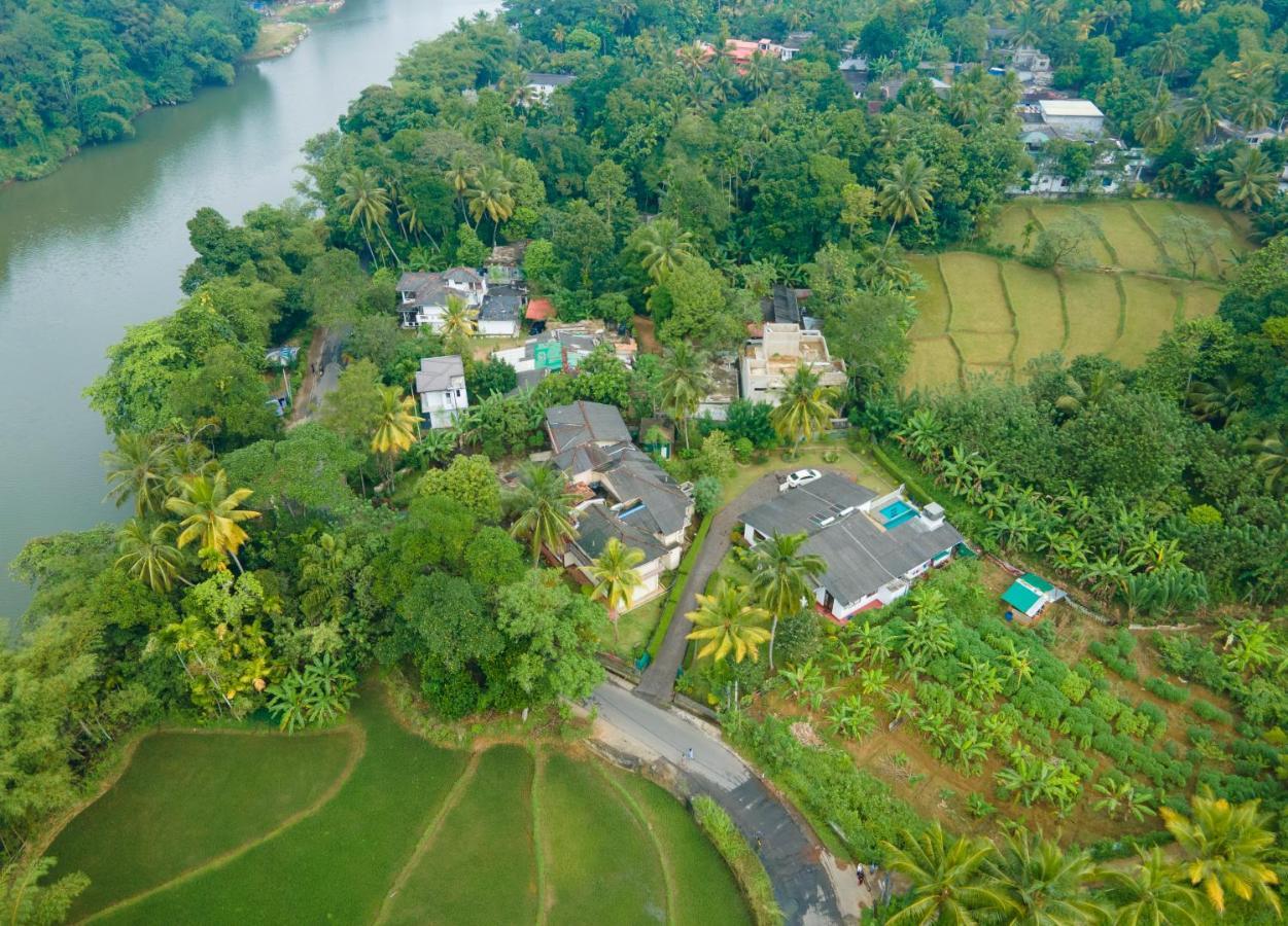Surveyor'S Residence Bungalow Kandy Exterior photo