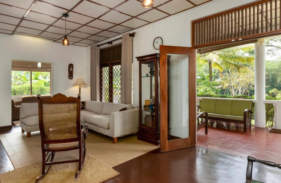 Surveyor'S Residence Bungalow Kandy Exterior photo