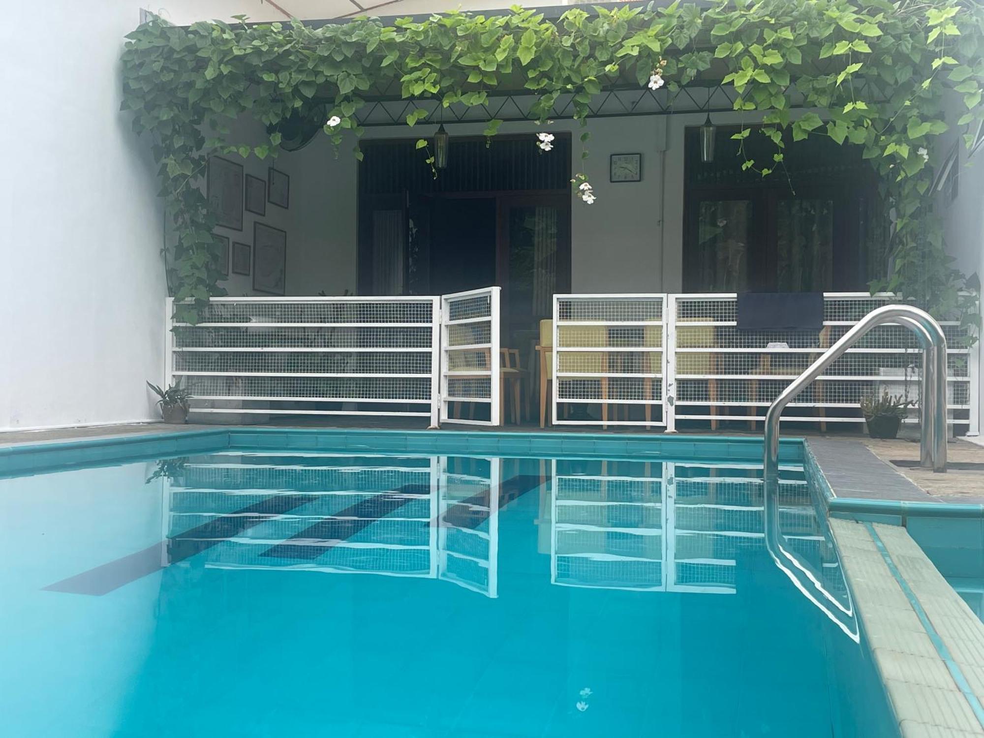 Surveyor'S Residence Bungalow Kandy Exterior photo